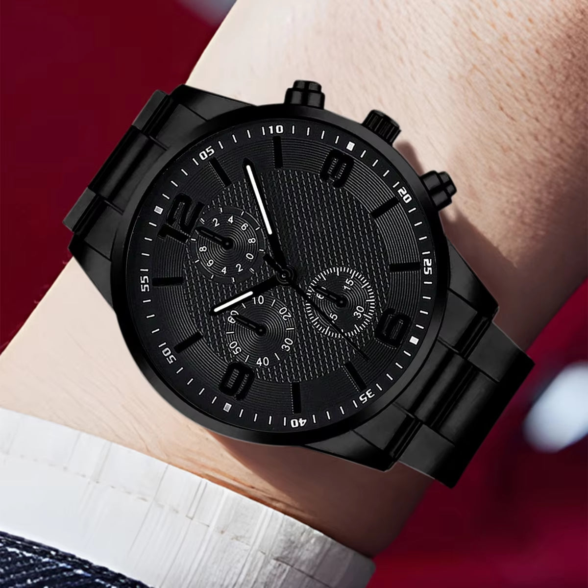 4PCS Black Men's Watch Set Trendy Business Fashion Quartz Watch Bracelet Necklace Ring Set Suitable for Daily Clothing Matching