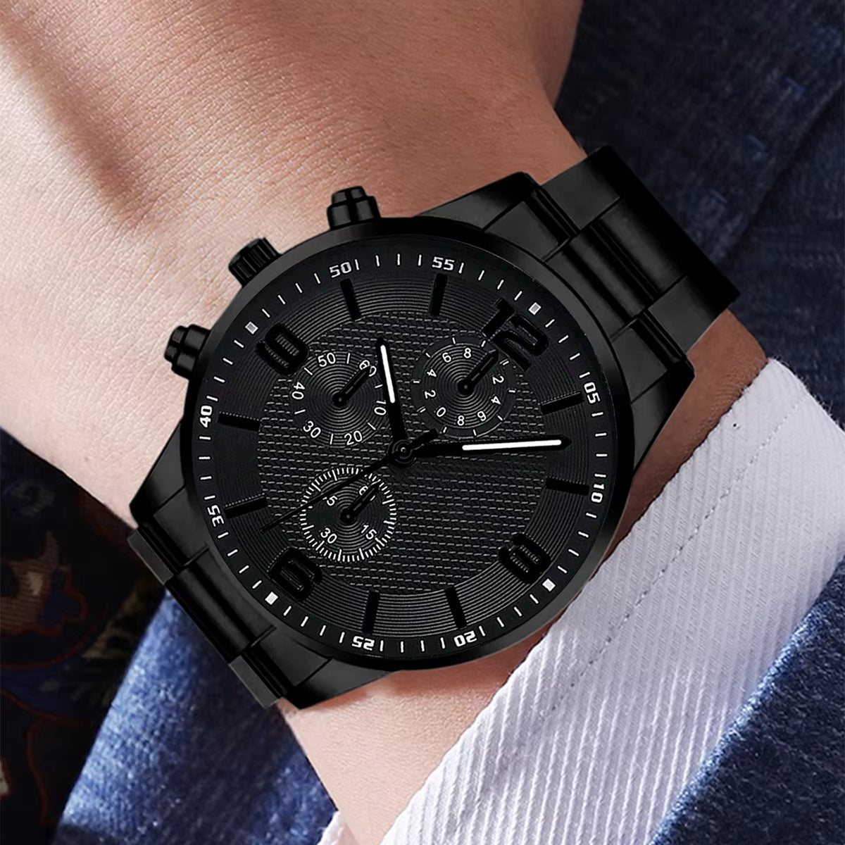 4PCS Black Men's Watch Set Trendy Business Fashion Quartz Watch Bracelet Necklace Ring Set Suitable for Daily Clothing Matching