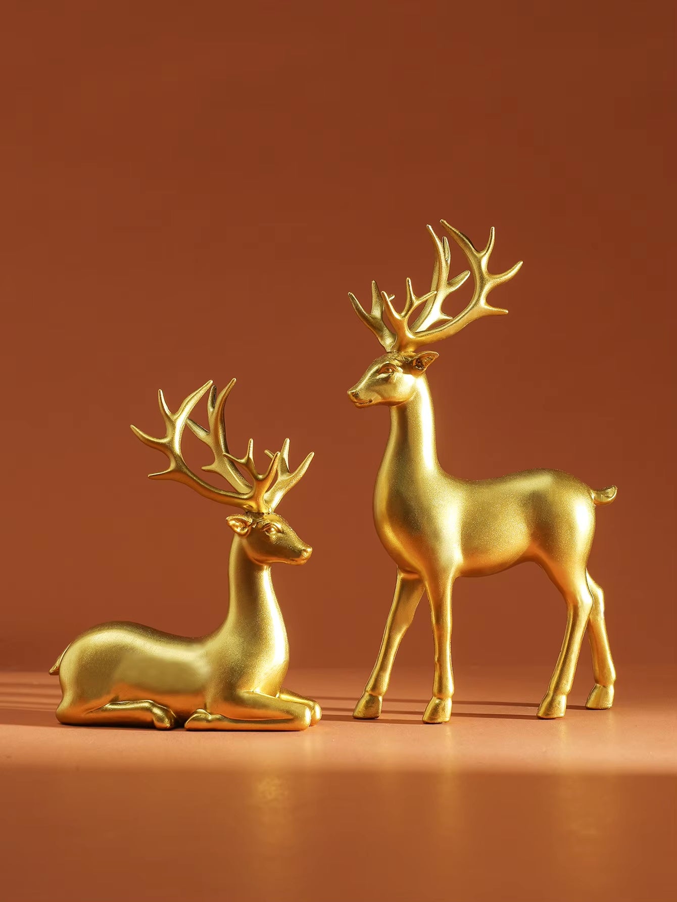 2 Pcs Reindeer Christmas Table Decoration for Home Indoor Xmas Holiday Small Statue Rustic Table Decor Christmas Reindeer Decor